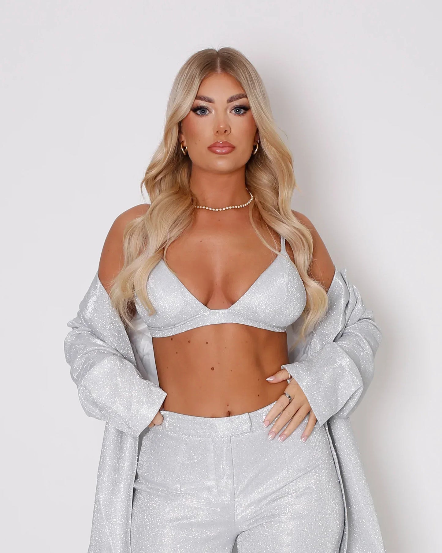 Glitzeranzug Unique avec Bralette, Blazer et Pantalon