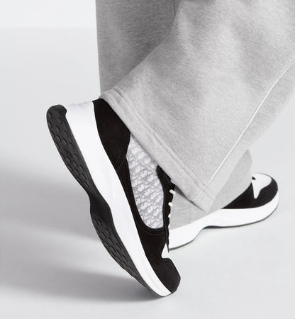Sneaker B25