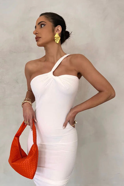 Robe Chloena avec Détails Élégants au Dos