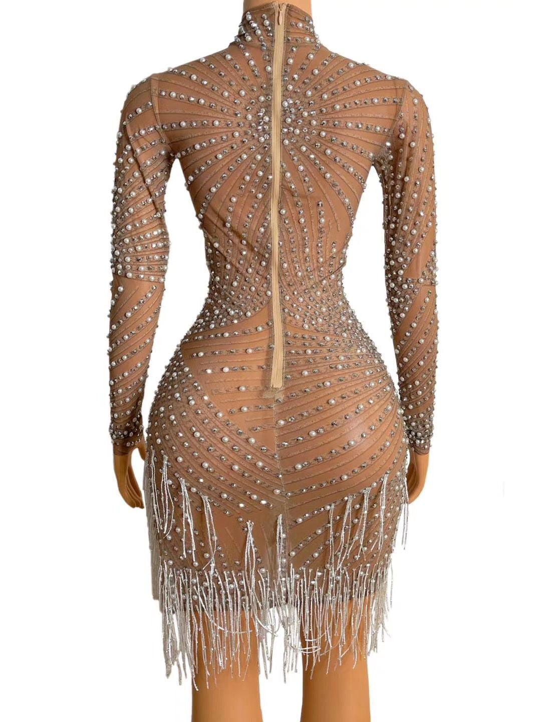 Robe Chanela Diamanté avec Design Éblouissant