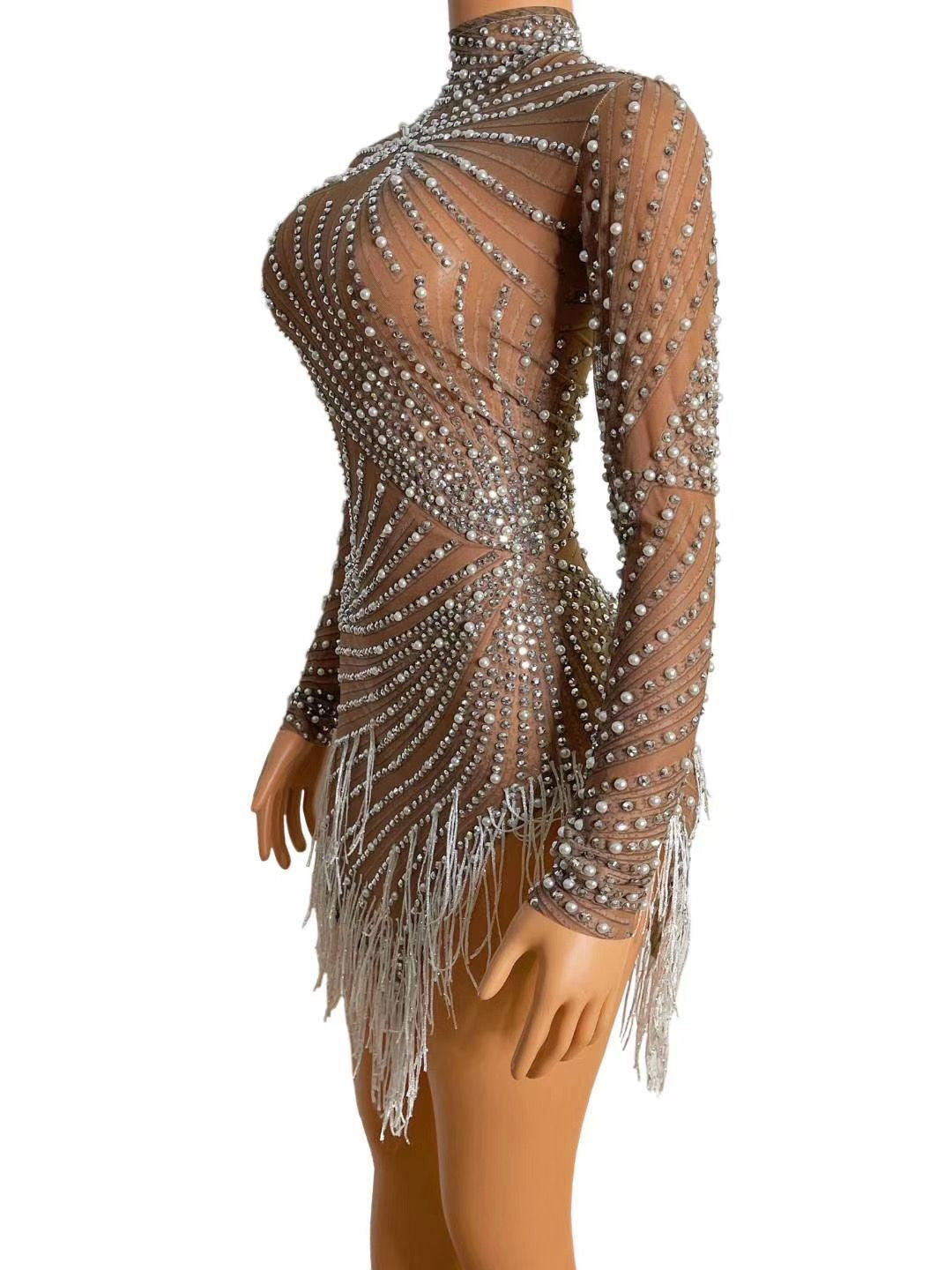 Robe Chanela Diamanté avec Design Éblouissant
