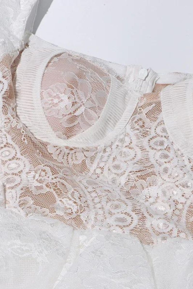 Minikleid EYECATCHER avec Bustier et Dentelle