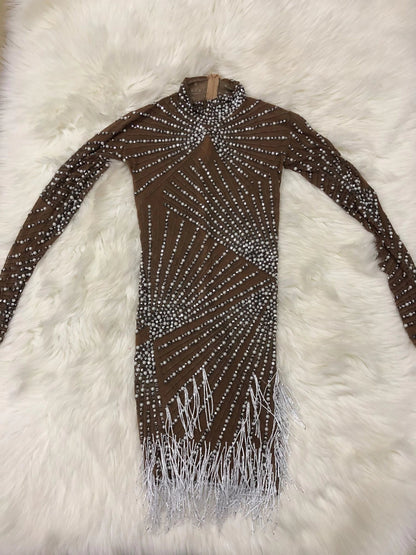 Robe Chanela Diamanté avec Design Éblouissant