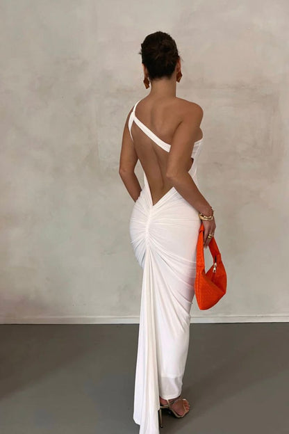 Robe Chloena avec Détails Élégants au Dos