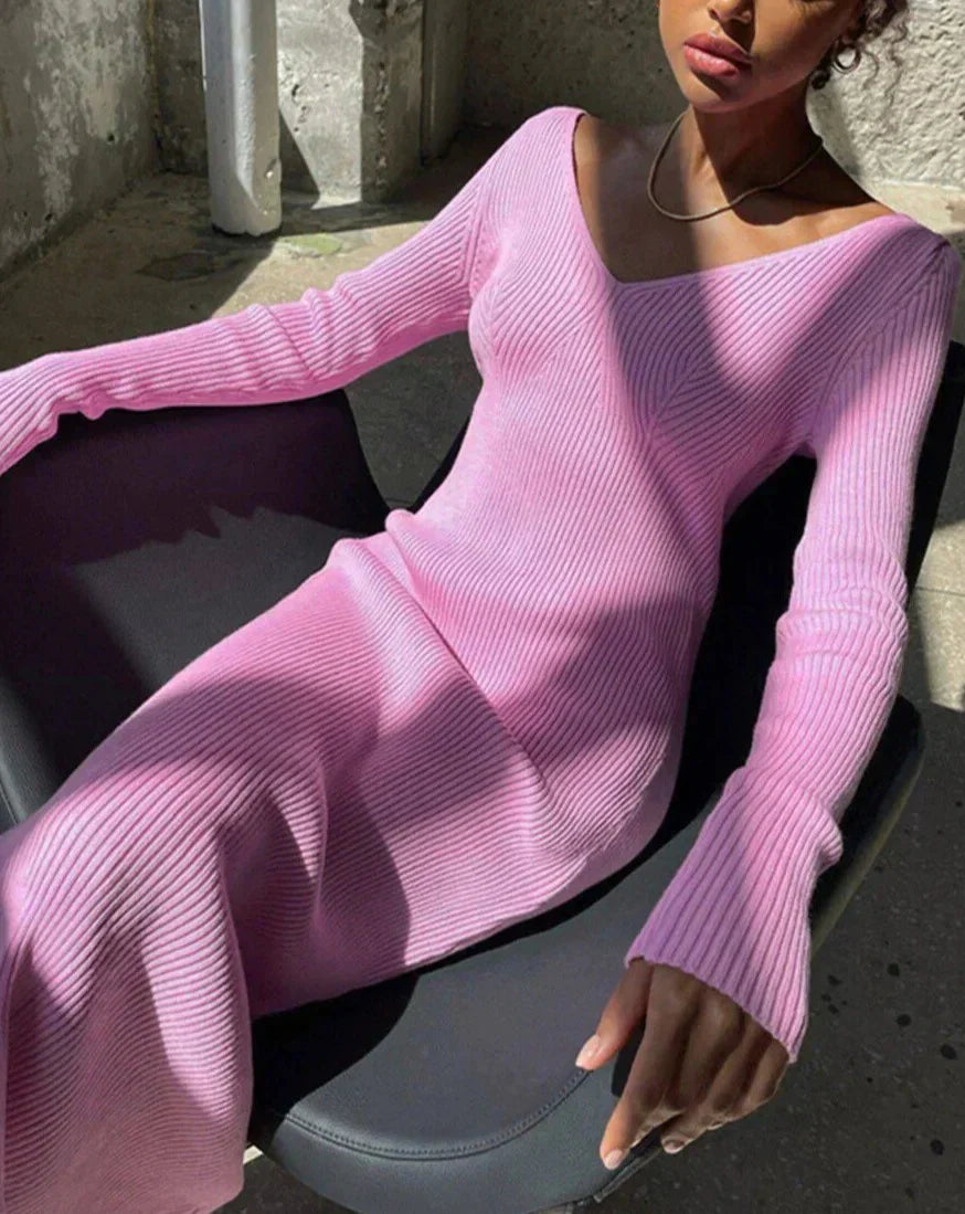 Zeitlose Eleganz – Strickripp-Midi-Bleistiftkleid