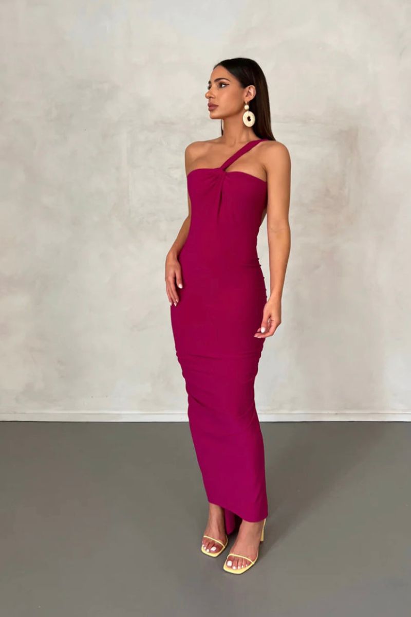 Robe Chloena avec Détails Élégants au Dos