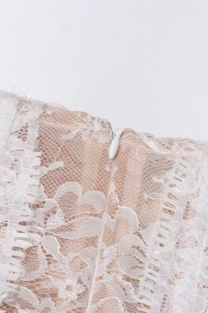 Minikleid EYECATCHER avec Bustier et Dentelle