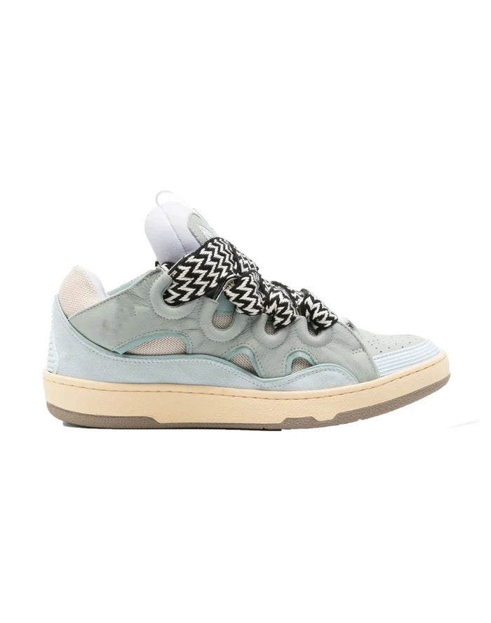 Sneaker Curb