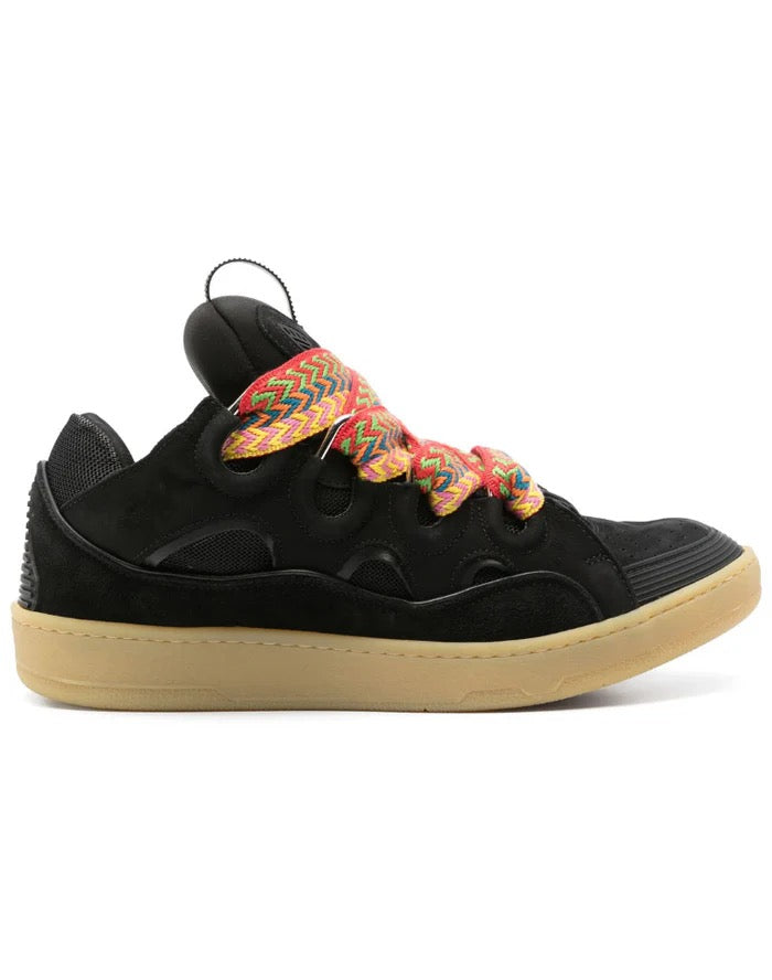Sneaker Curb
