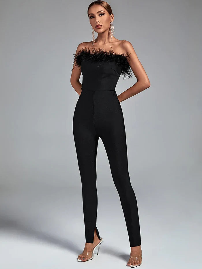 Jumpsuit Feder avec Design Bandage et Accents en Plumes