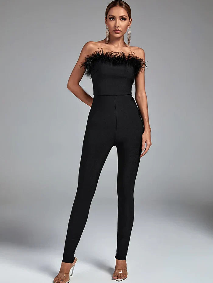 Jumpsuit Feder avec Design Bandage et Accents en Plumes