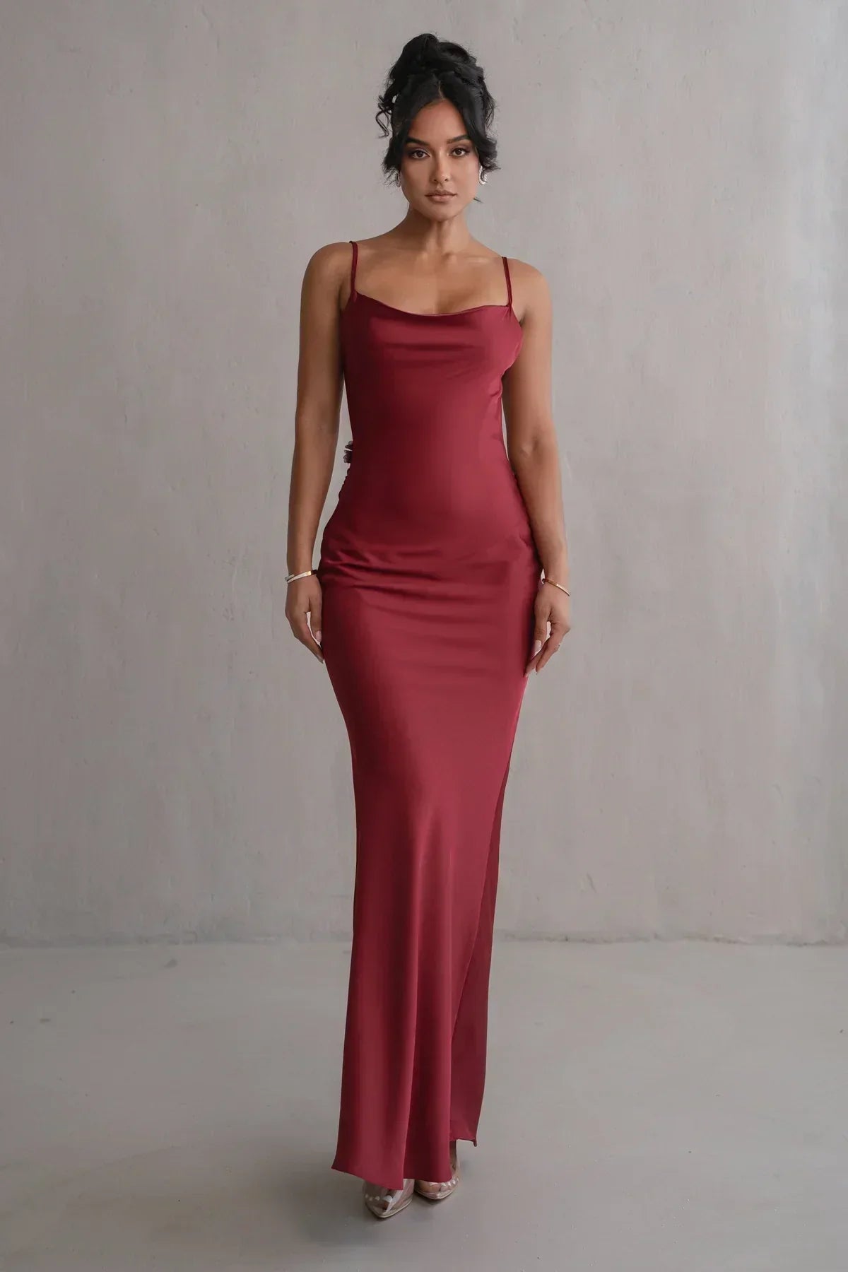Robe Satin Bronzée avec Détails Floraux