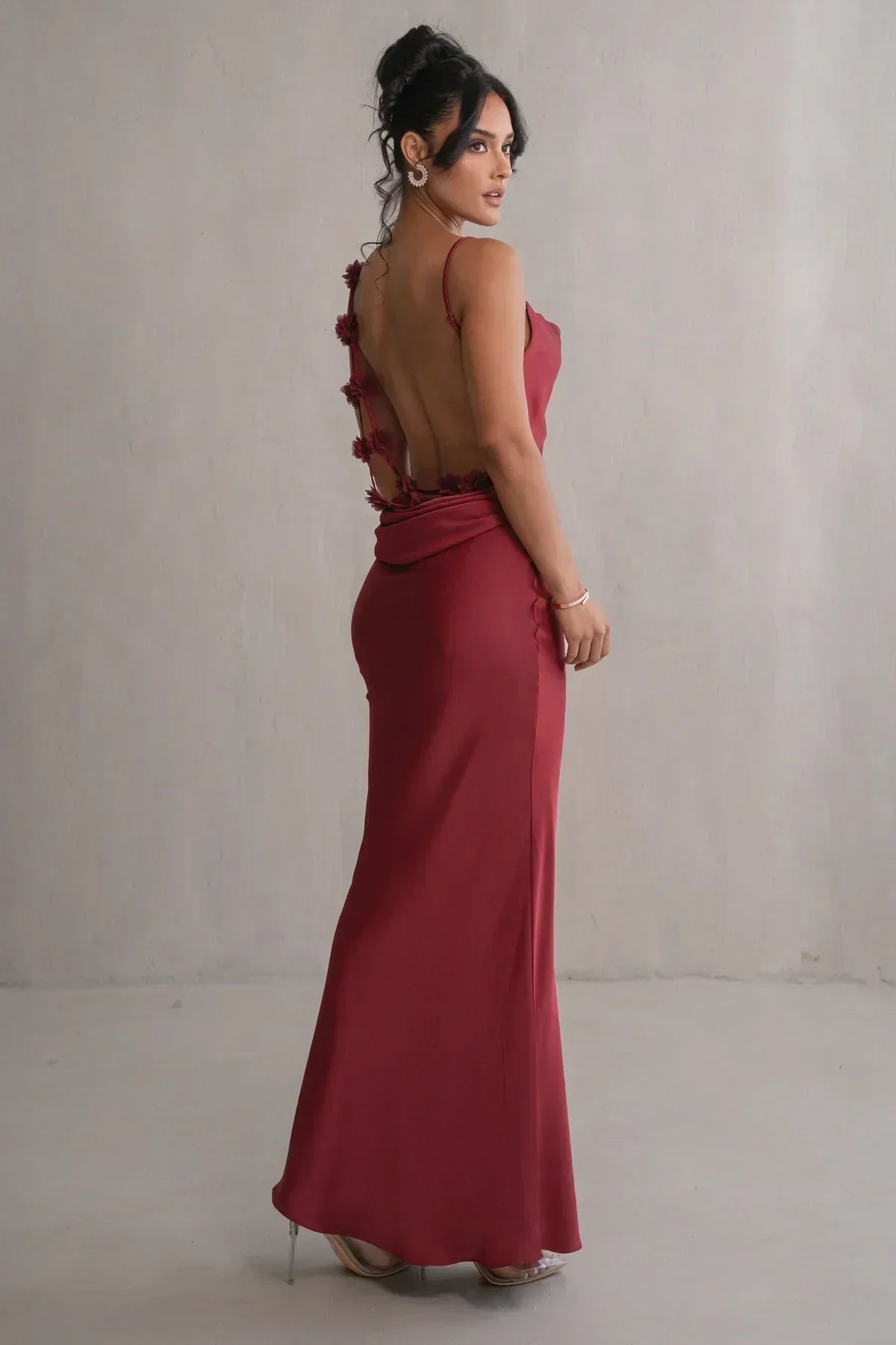 Robe Satin Bronzée avec Détails Floraux