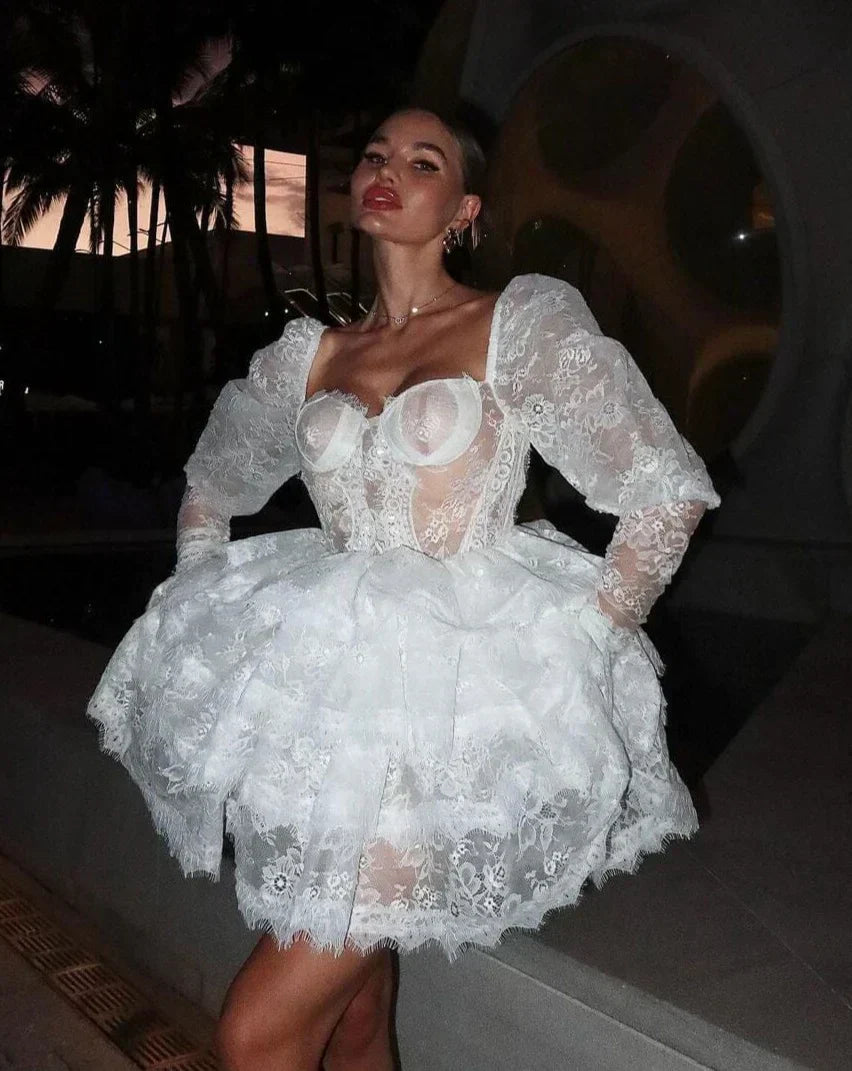 Minikleid EYECATCHER avec Bustier et Dentelle
