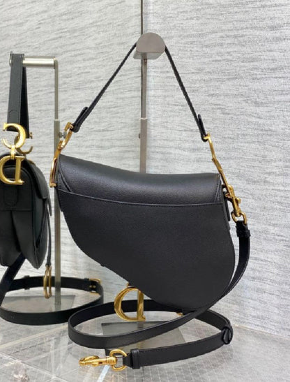 Sac Divina Sattel en Cuir de Veau Grainé avec Sangle Ajustable