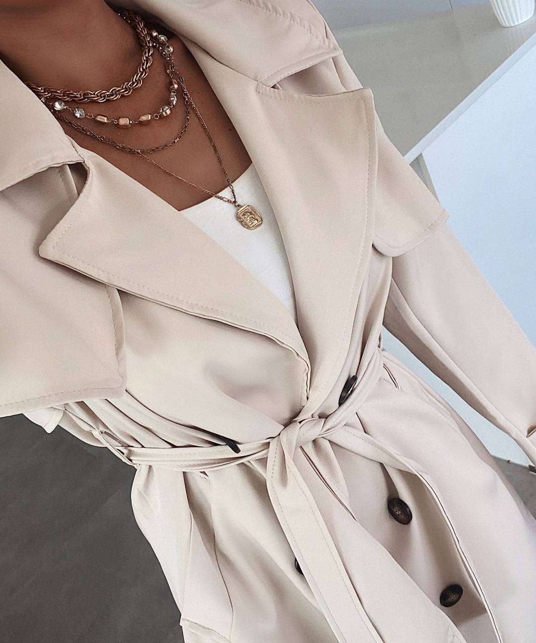 Trenchcoat Ely en matériaux de qualité