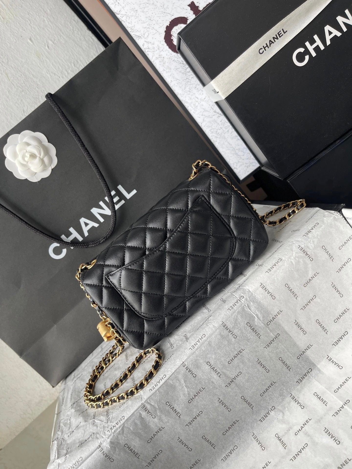 806879 Produit